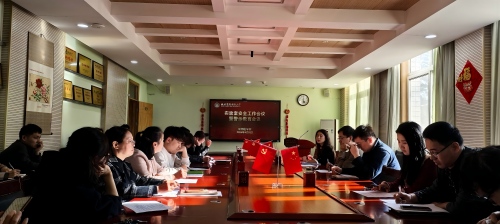 实验室安全照片(1).jpg