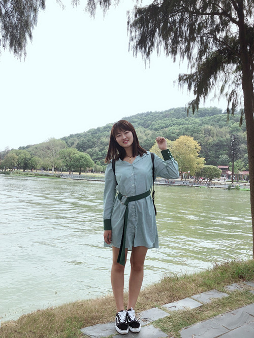 0ab03434af5146799d67bd7facbf1c42.jpg 赵真萍_副本.jpg