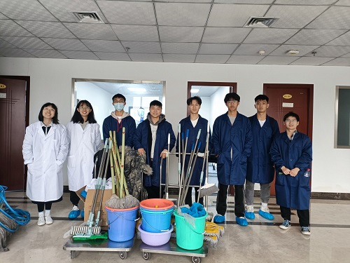 1b25ca75870343a3980eab51072d9208.jpg 志愿者合影.jpg