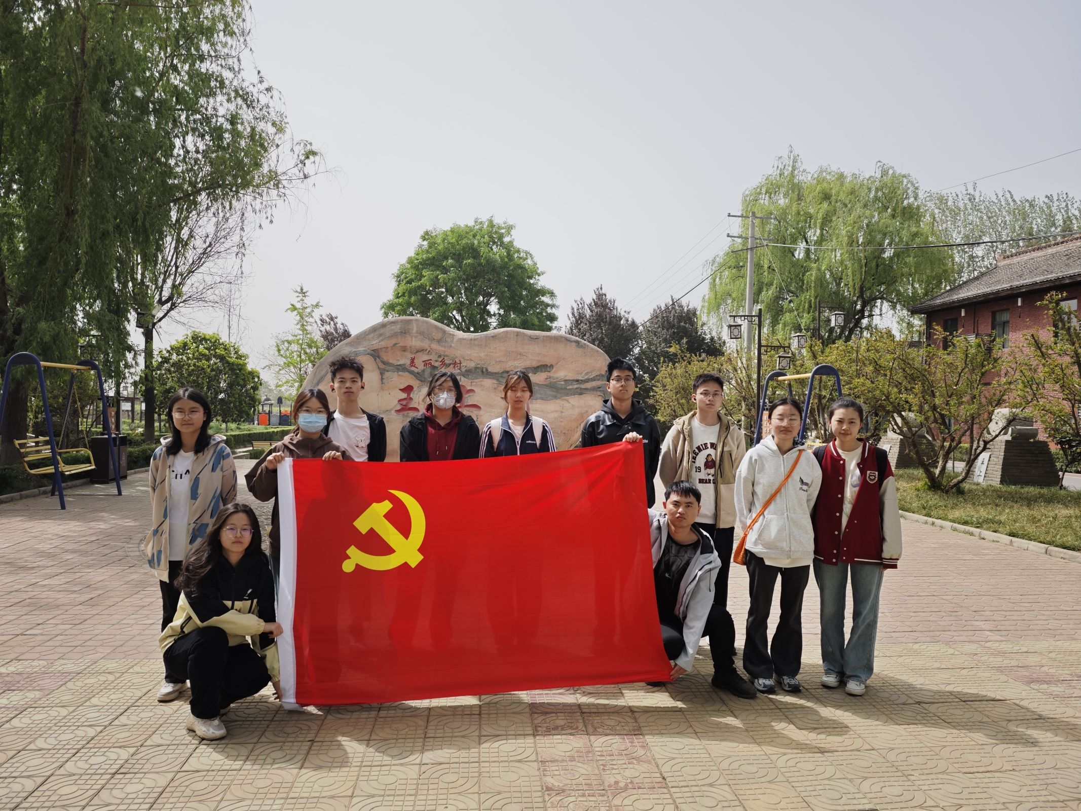 支部成员合影.jpeg
